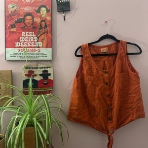 Universal Thread Button Down